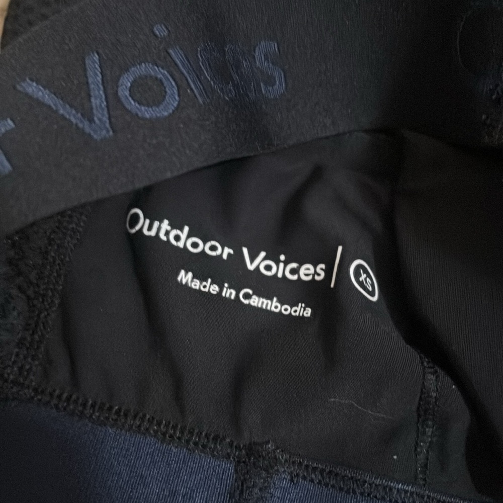 Outdoor Voices Black Sports Bra - Picture 3 of 3